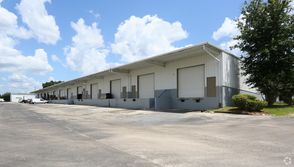 More Photos Of 572-2 Appleyard Dr, Tallahassee Warehouse For Lease