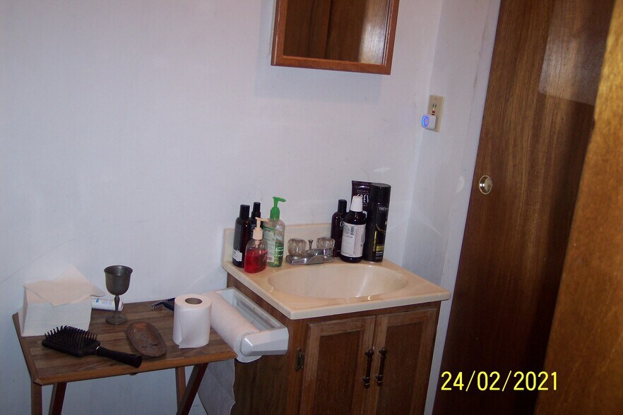 More Photos Of 805 Terryville Ave, Bristol Storefront Retail Office For Sale