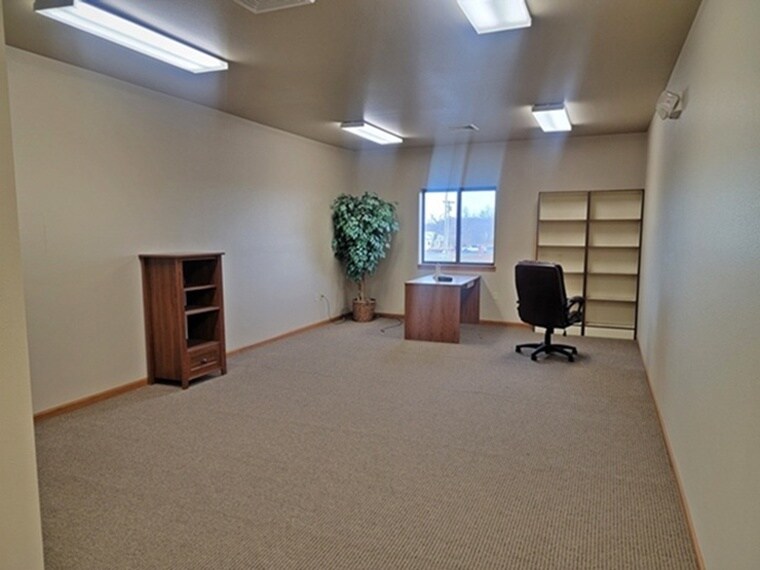 More Photos Of 3500 Air Park Rd, Marshfield Warehouse For Sale