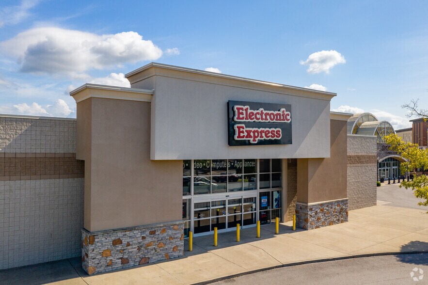 More Photos Of 1720 Old Fort Pky, Murfreesboro General Retail For Sale