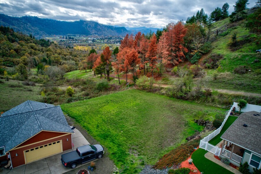 Primary Photo Of 140 Erin Ct, Roseburg Land For Sale