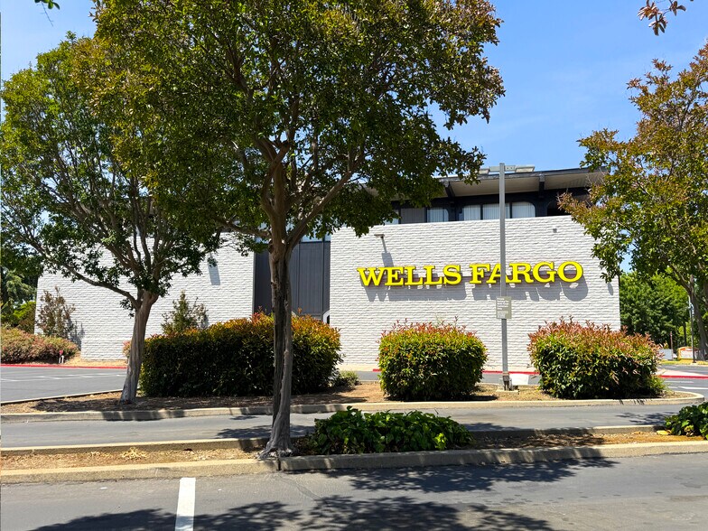 Primary Photo Of 5660 Freeport Blvd, Sacramento Office For Lease