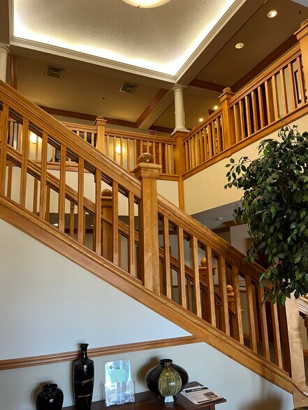 More Photos Of 1500 W Market St, Mequon Medical For Lease