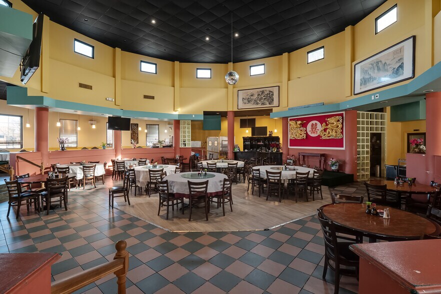 More Photos Of 2936 Kirby Whitten Rd, Memphis Restaurant For Lease