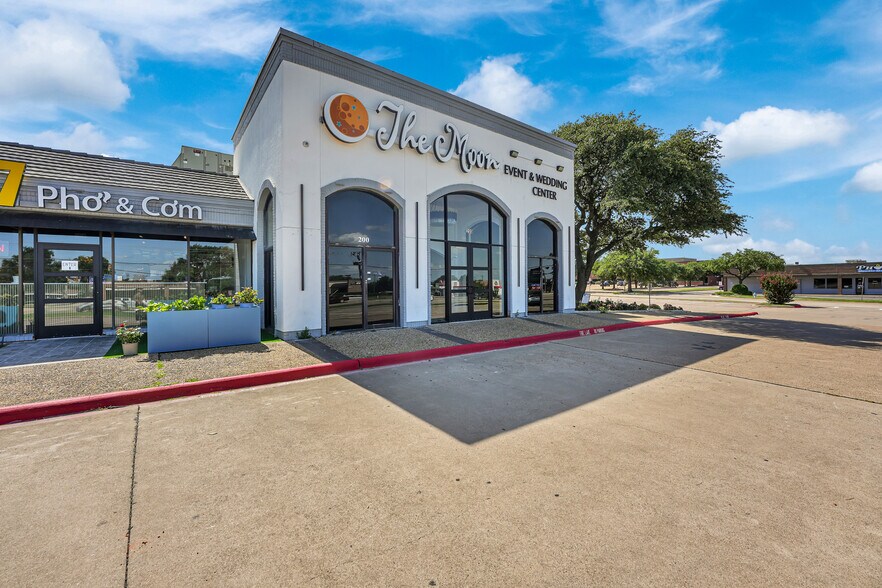 More Photos Of 1801 N Plano Rd, Richardson Specialty For Lease