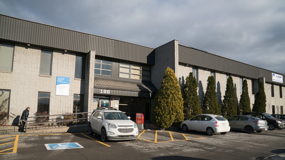 More Photos Of 100 Rue Grenier, Charlemagne Office For Lease