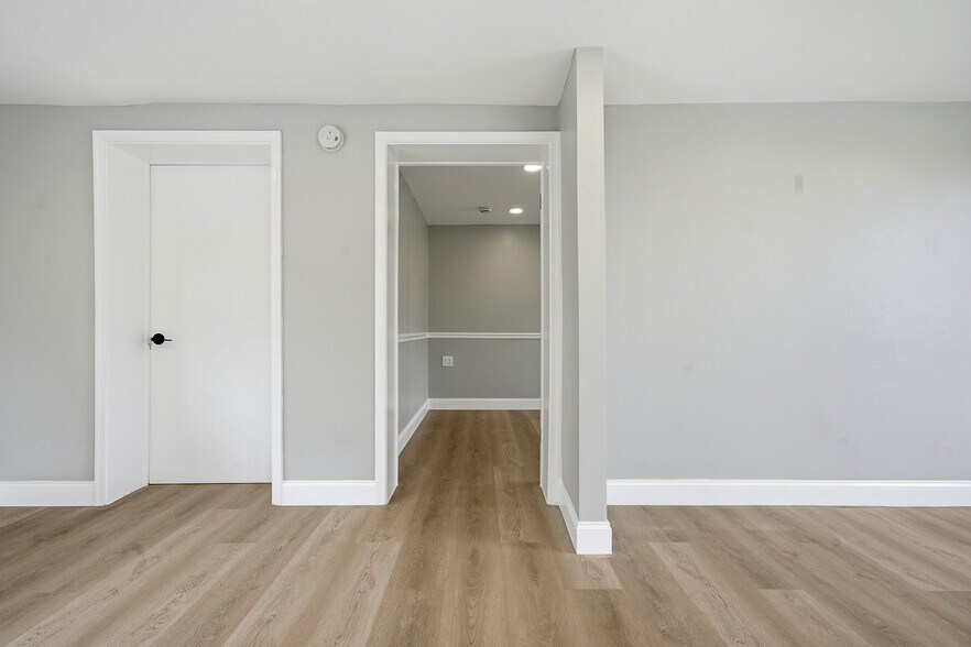 More Photos Of 729 Dekalb Pike, King Of Prussia Office For Lease
