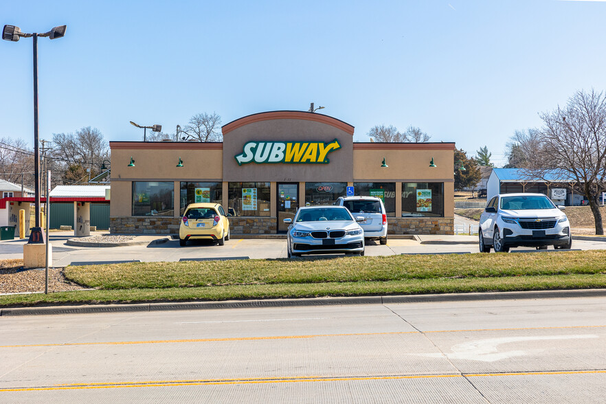 More Photos Of 1511 Lincoln St, Concordia Fast Food For Sale