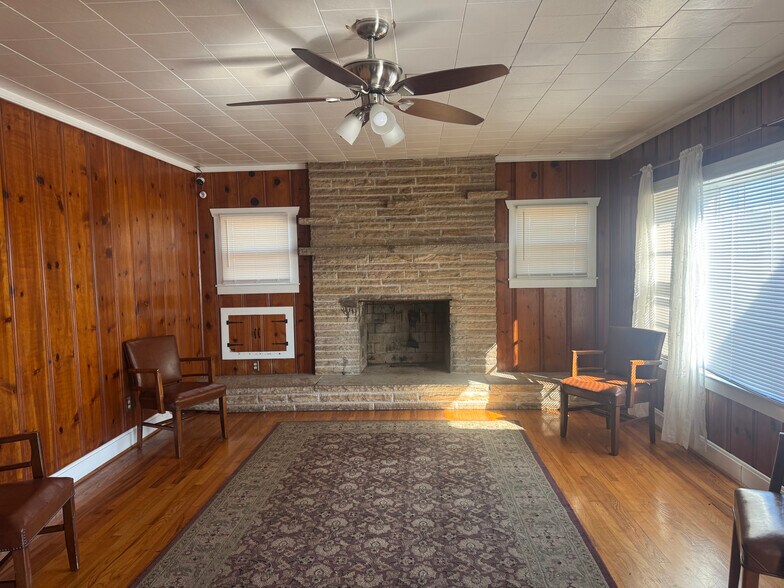 More Photos Of 8385 AL Highway 144, Alexandria Office Residential For Sale