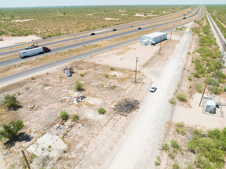 More Photos Of 850 W I-20, Penwell Warehouse For Lease