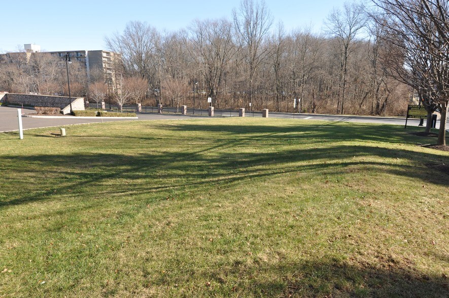 More Photos Of N Broad St, Doylestown Land For Sale