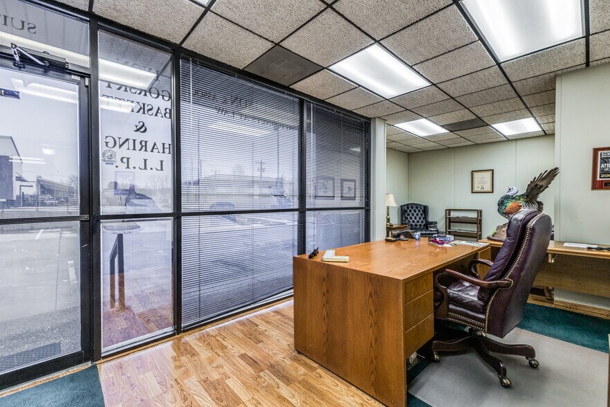 More Photos Of 3301 Century Dr, Rowlett Manufacturing For Sale