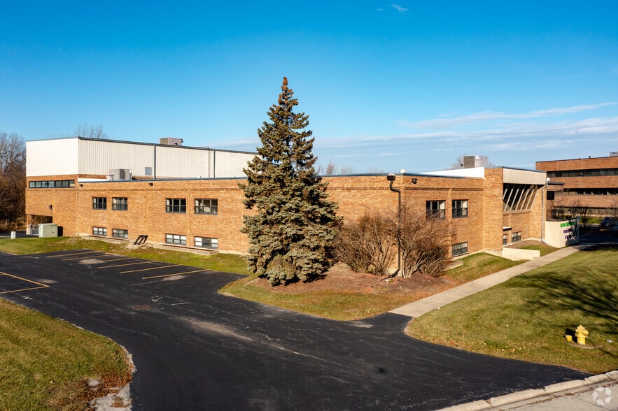 More Photos Of 20080 Governors Dr, Olympia Fields Office For Sale