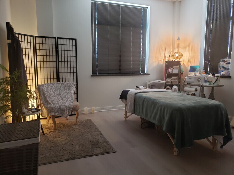 More Photos Of 444 Reid St, De Pere Office For Lease