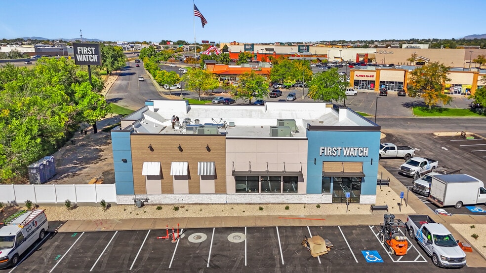 More Photos Of 991 N 400 Way, Layton Restaurant For Sale