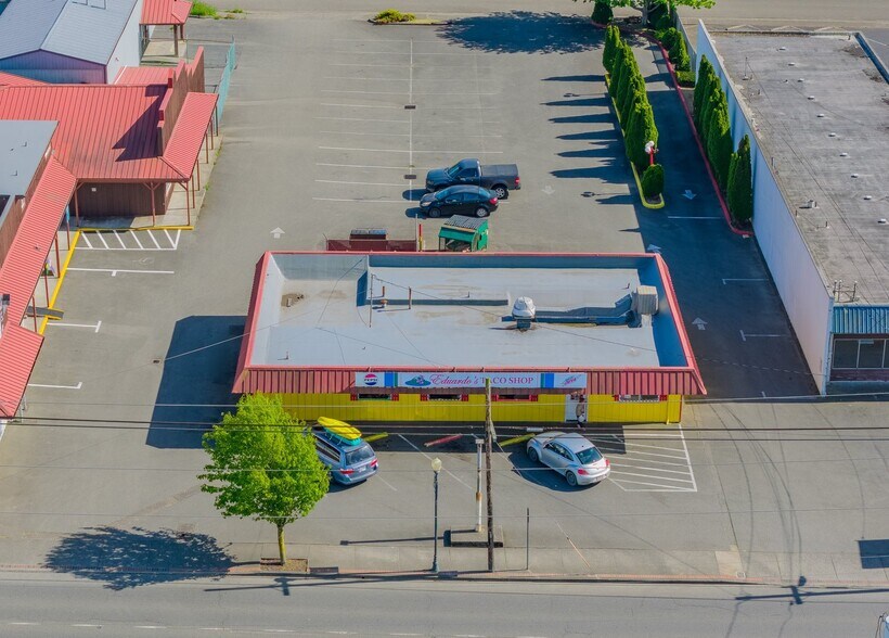 More Photos Of 1175 Newmark Ave, Coos Bay Restaurant For Sale
