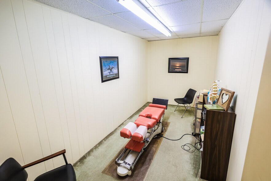 More Photos Of 3110 Gilmer Rd, Longview Office For Sale