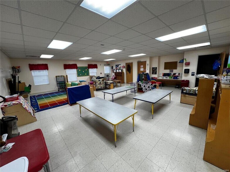 More Photos Of 19788 Sackett Ln, Waynesville Office For Sale