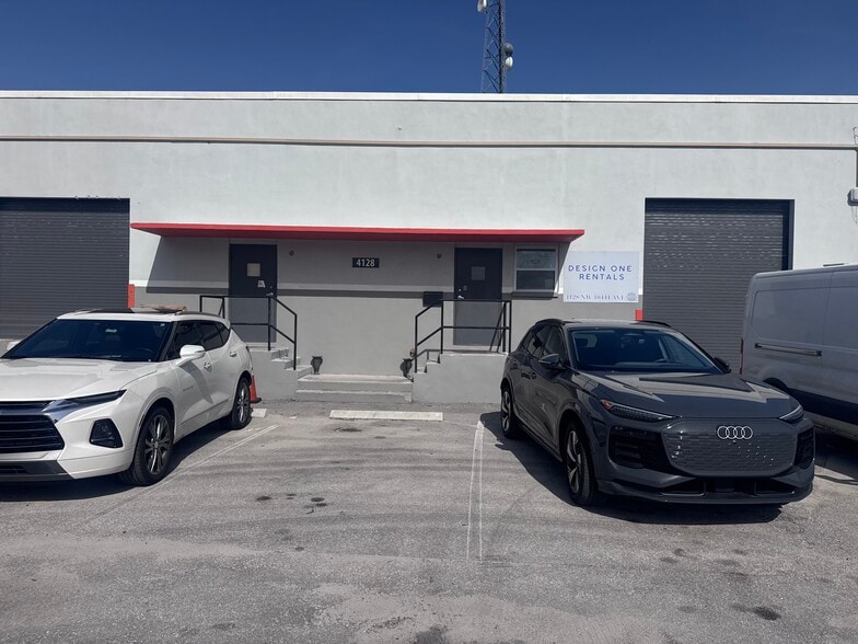 More Photos Of 4128 NW 10th Ave, Oakland Park Warehouse For Lease