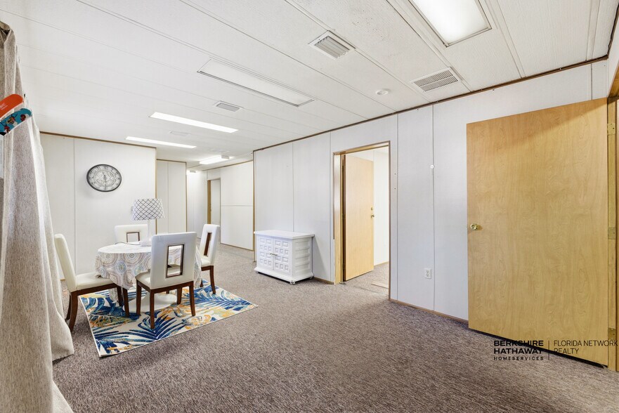 More Photos Of 5876 Old Timuquana Rd, Jacksonville Office For Lease