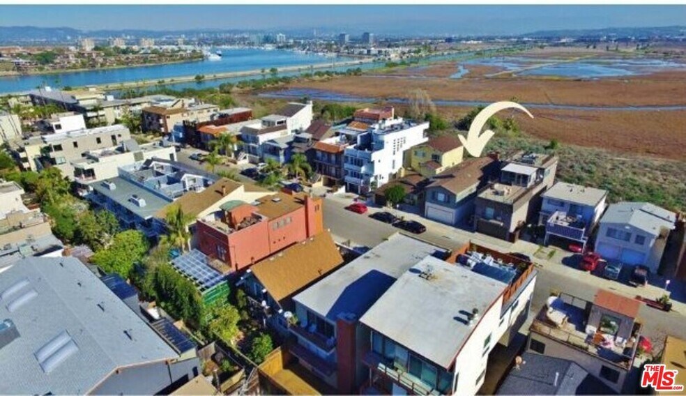 More Photos Of 6515 Vista del Mar, Playa Del Rey Apartments For Sale