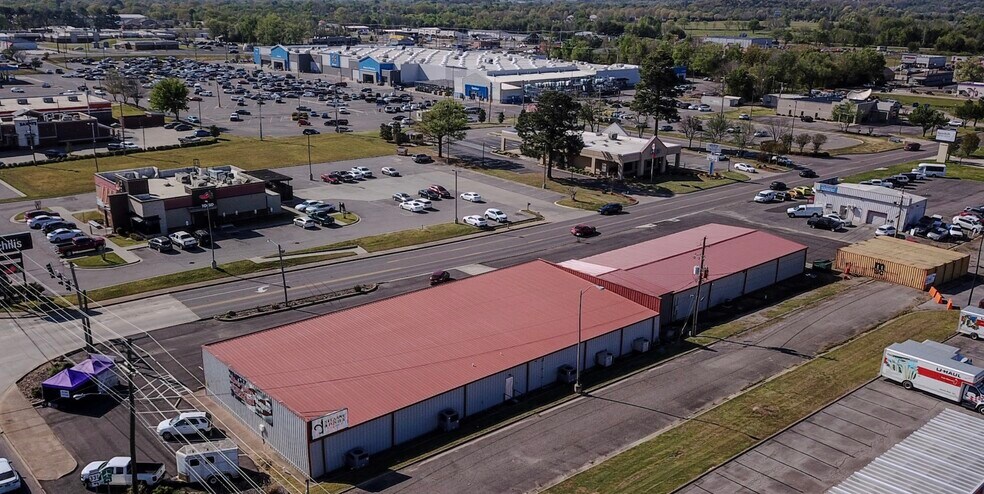 More Photos Of 2805 E Main St, Russellville Storefront Retail Office For Sale