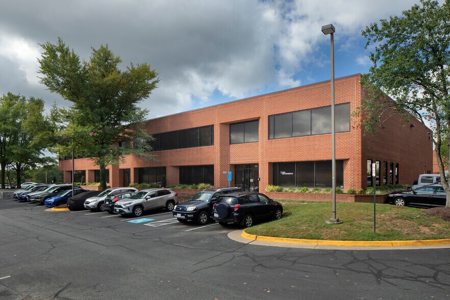 More Photos Of 7420 Fullerton Rd, Springfield Flex For Lease