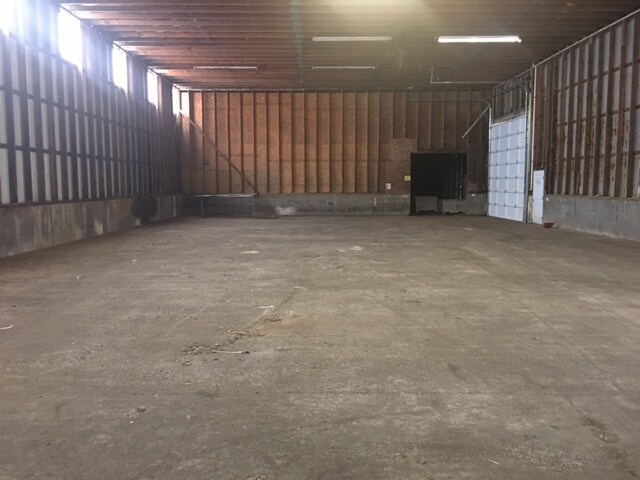 More Photos Of 3151 Waconda Rd NE, Gervais Warehouse For Lease