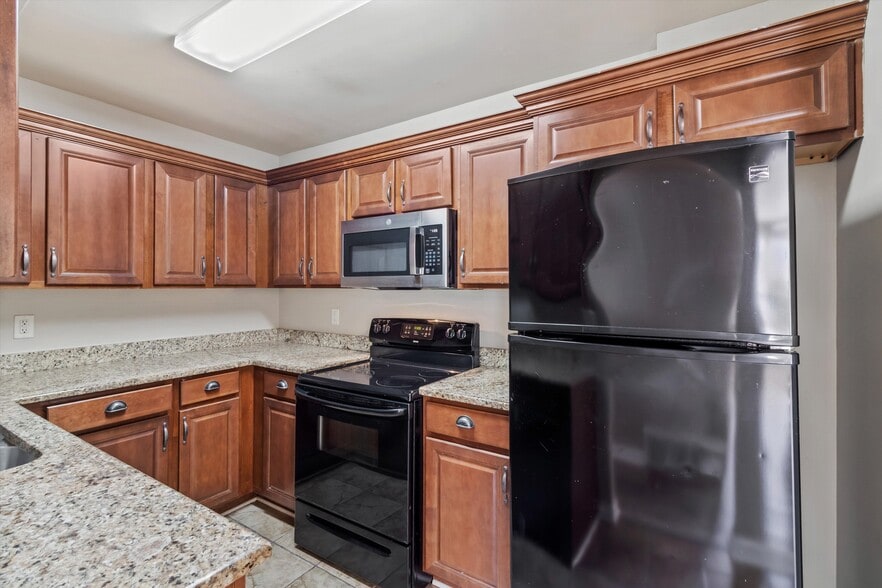 More Photos Of , Memphis Multifamily For Sale