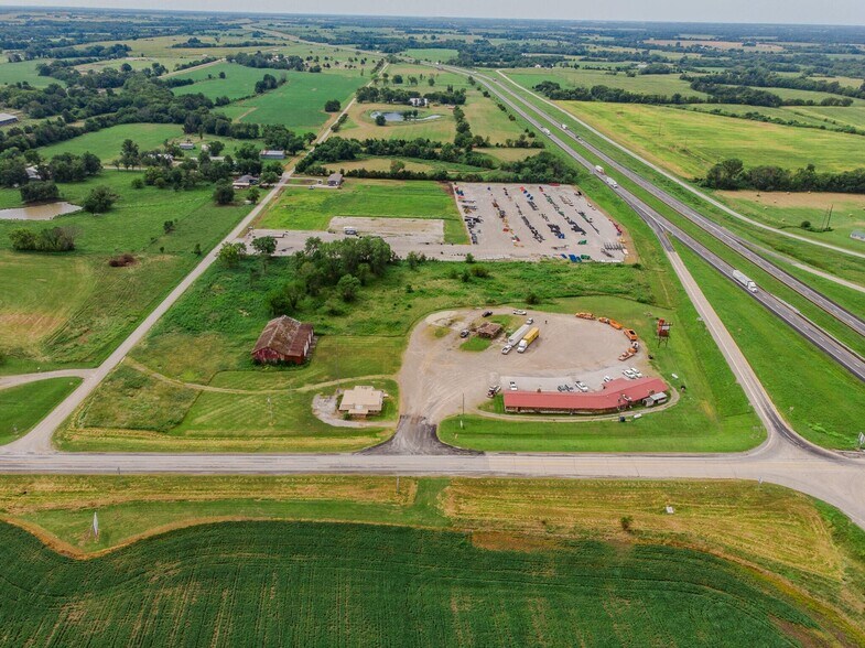 More Photos Of 18400 E B Hwy, Sheldon Flex For Sale