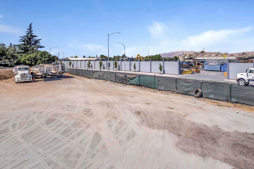 More Photos Of 1090 Commercial st, San Jose Land For Sale