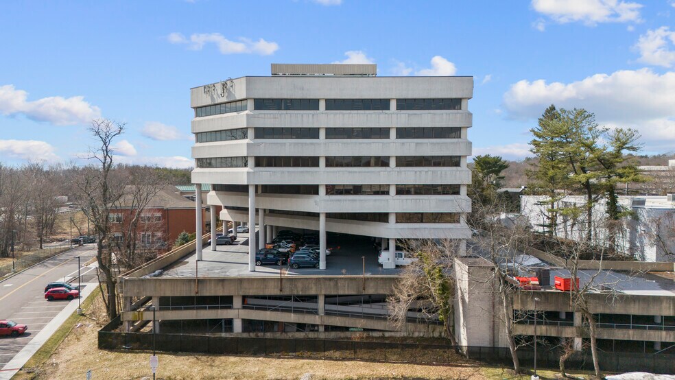 More Photos Of 40 Richards Ave, Norwalk Office For Lease