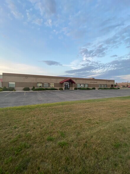 More Photos Of 2875 Village Rd, Portage Office For Sale