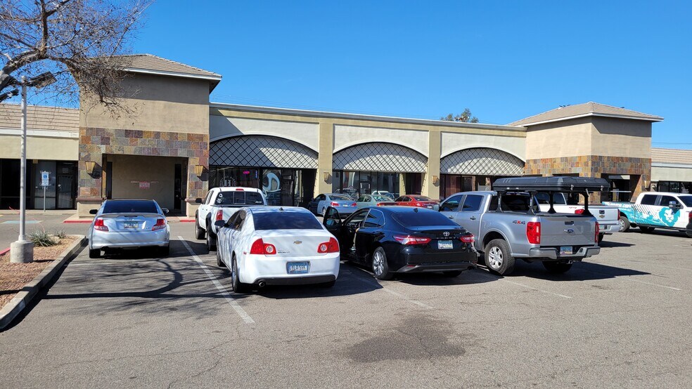 More Photos Of N 12426-12452 Dr, Phoenix General Retail For Sale
