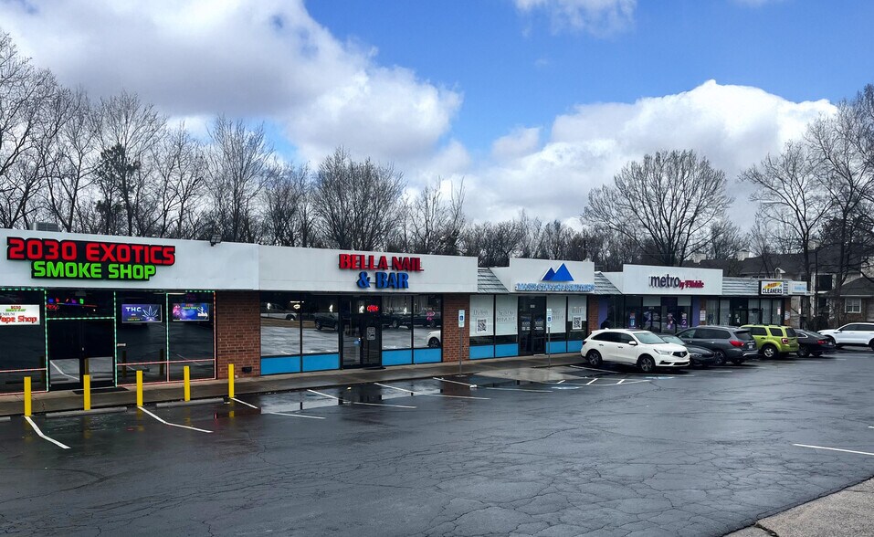 More Photos Of 8910-8920 S Tryon St, Charlotte Storefront Retail Office For Lease