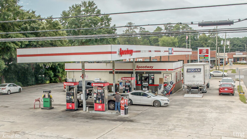 More Photos Of 204 N Main St, Kenansville Convenience Store For Sale