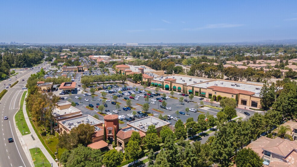 More Photos Of 5521-5715 Alton Pky, Irvine General Retail For Lease