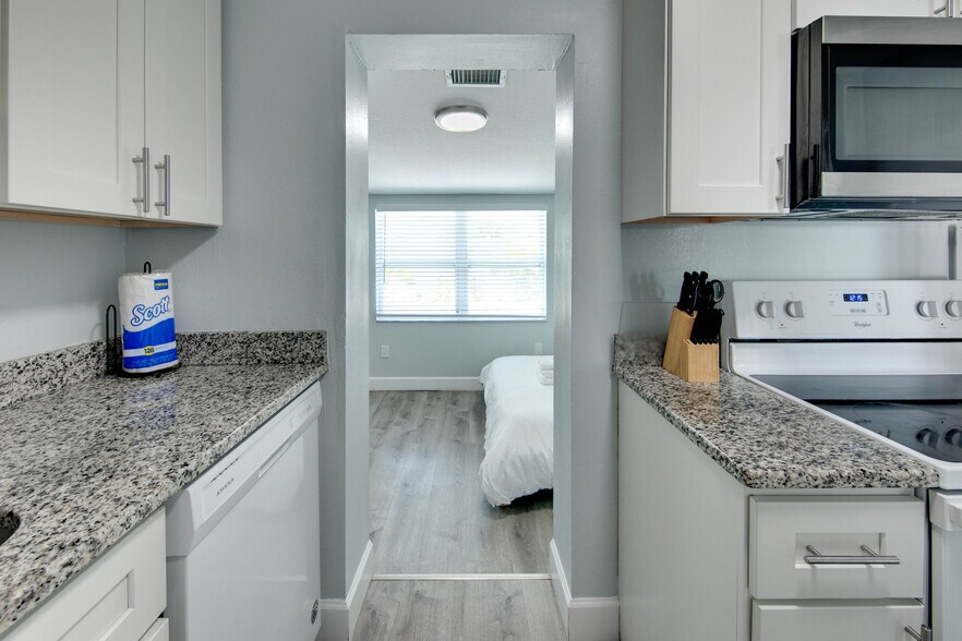 More Photos Of 12321 Gulf Blvd, Treasure Island Hospitality For Sale