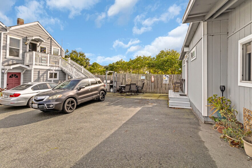 More Photos Of 883 Lighthouse Ave, Monterey General Retail For Sale