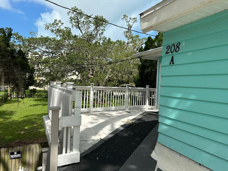 More Photos Of 614 Oak Ave, Clearwater Apartments For Sale