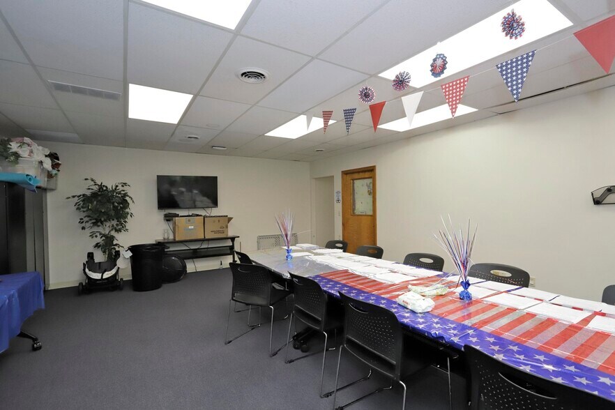 More Photos Of 1 Welby Rd, New Bedford Office For Sale