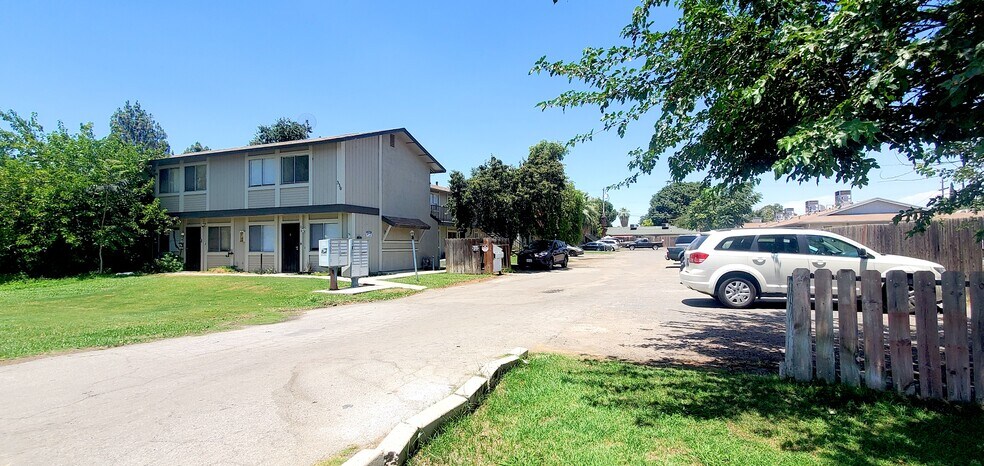More Photos Of 330 Roberts Ln, Bakersfield Apartments For Sale