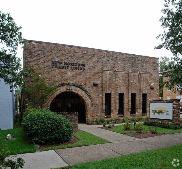 More Photos Of 1610 Government St, Mobile Bank For Sale