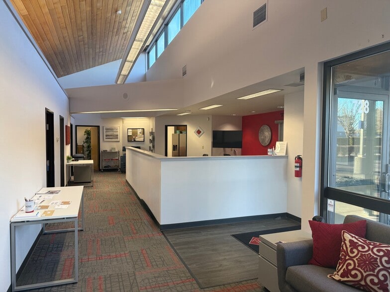 More Photos Of 728 NW Kings Blvd, Corvallis Freestanding For Lease