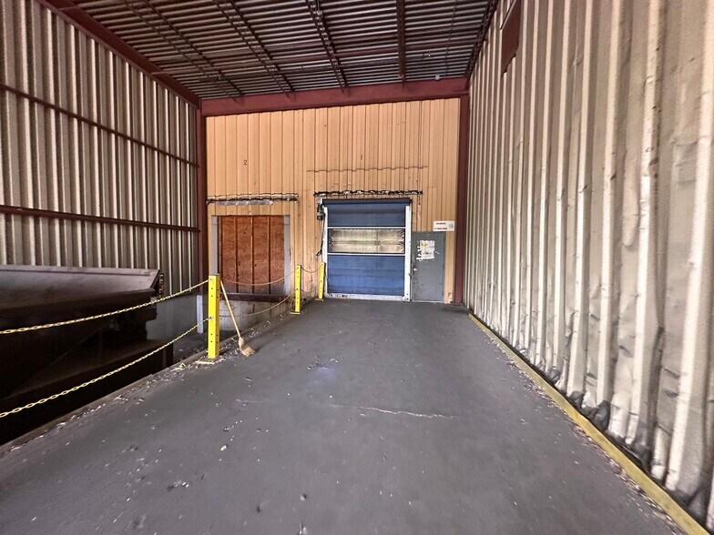 More Photos Of 429 E Grove St, Greenville Industrial For Sale