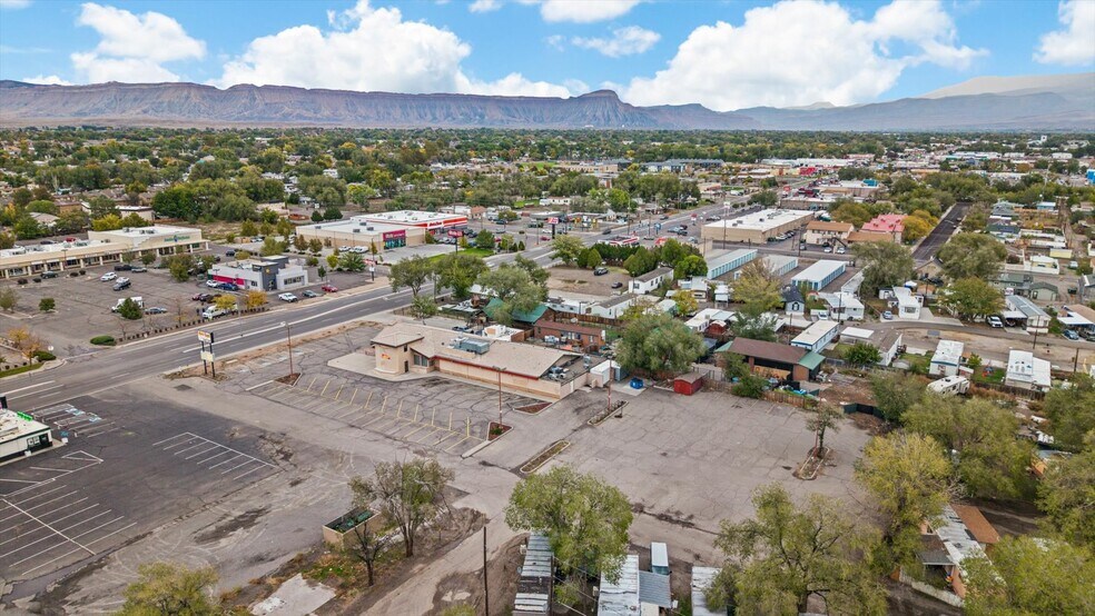 More Photos Of 2839 North Ave, Grand Junction Restaurant For Sale