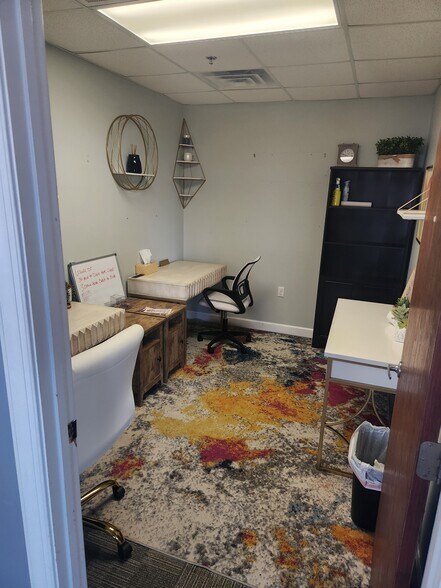 More Photos Of 5101 Dunlea Ct, Wilmington Storefront Retail Office For Lease