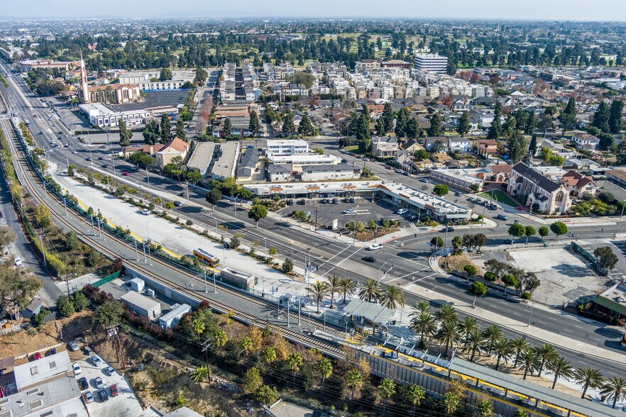 More Photos Of 400-424 E Florence Ave, Inglewood General Retail For Sale