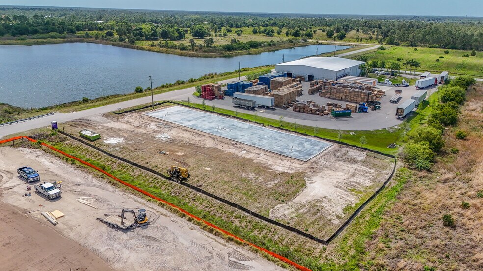 More Photos Of 8429 Northup dr, Punta Gorda Industrial For Lease