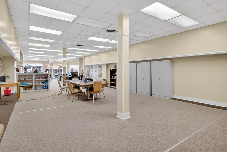 More Photos Of 104-110 S Hill Ave, South Hill Office Residential For Sale